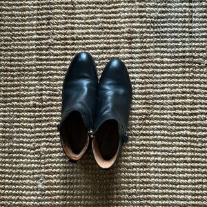 Black leather booties pikolinos